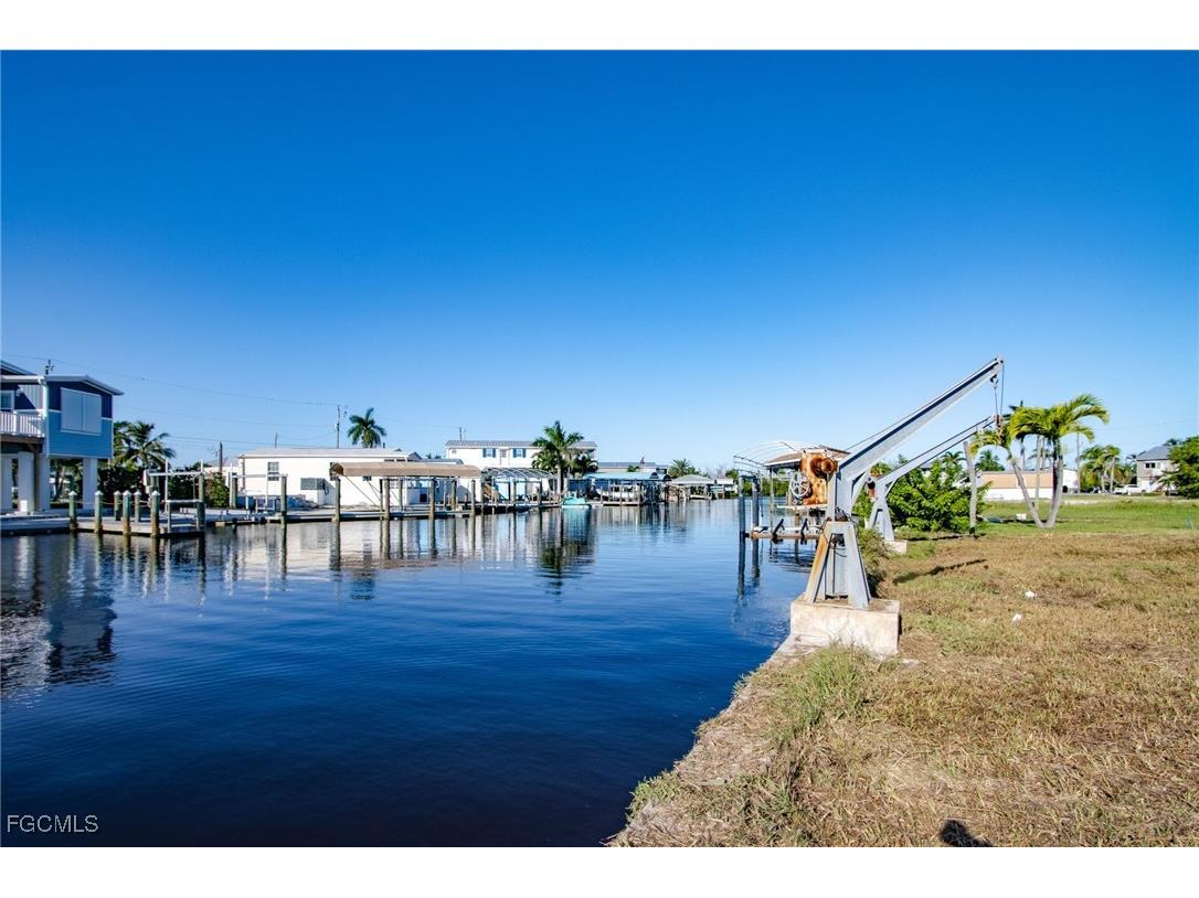 3875 Royal Palm Drive Saint James City FL 33956 2025009488 image22