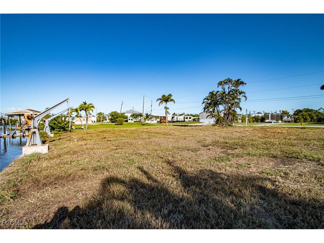 3875 Royal Palm Drive Saint James City FL 33956 2025009488 image24