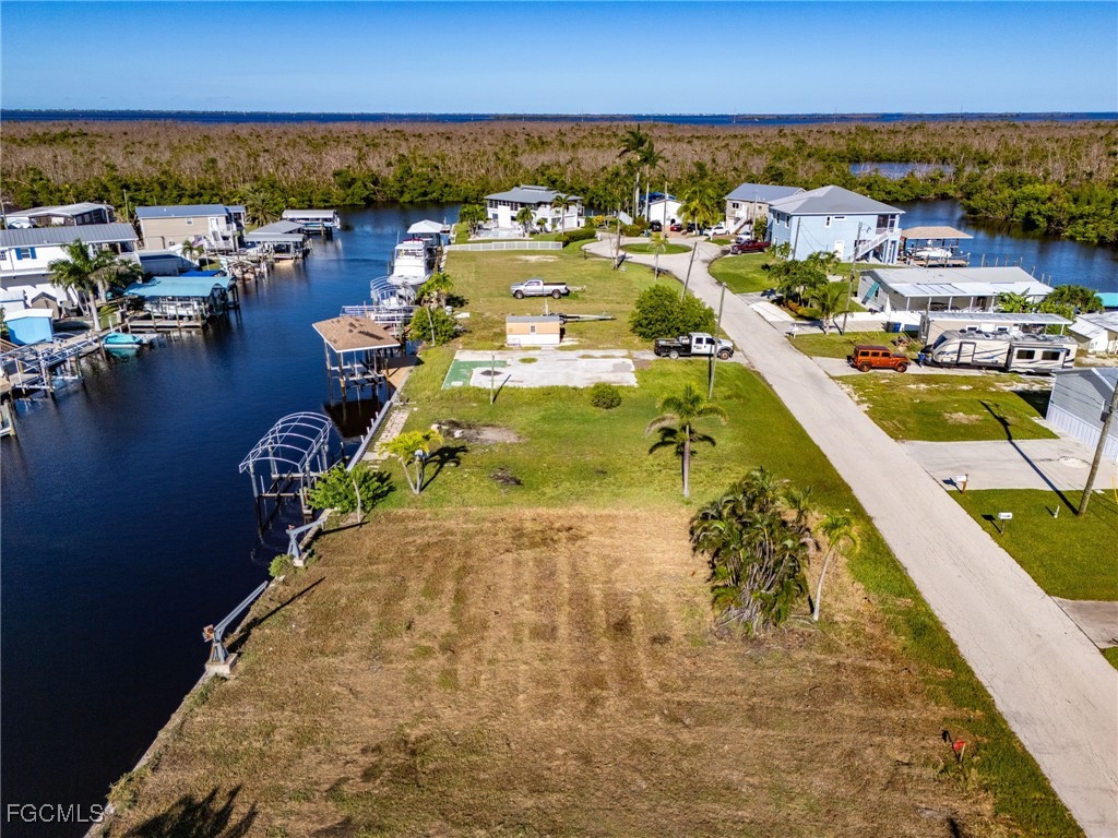 3875 Royal Palm Drive Saint James City FL 33956 2025009488 image9