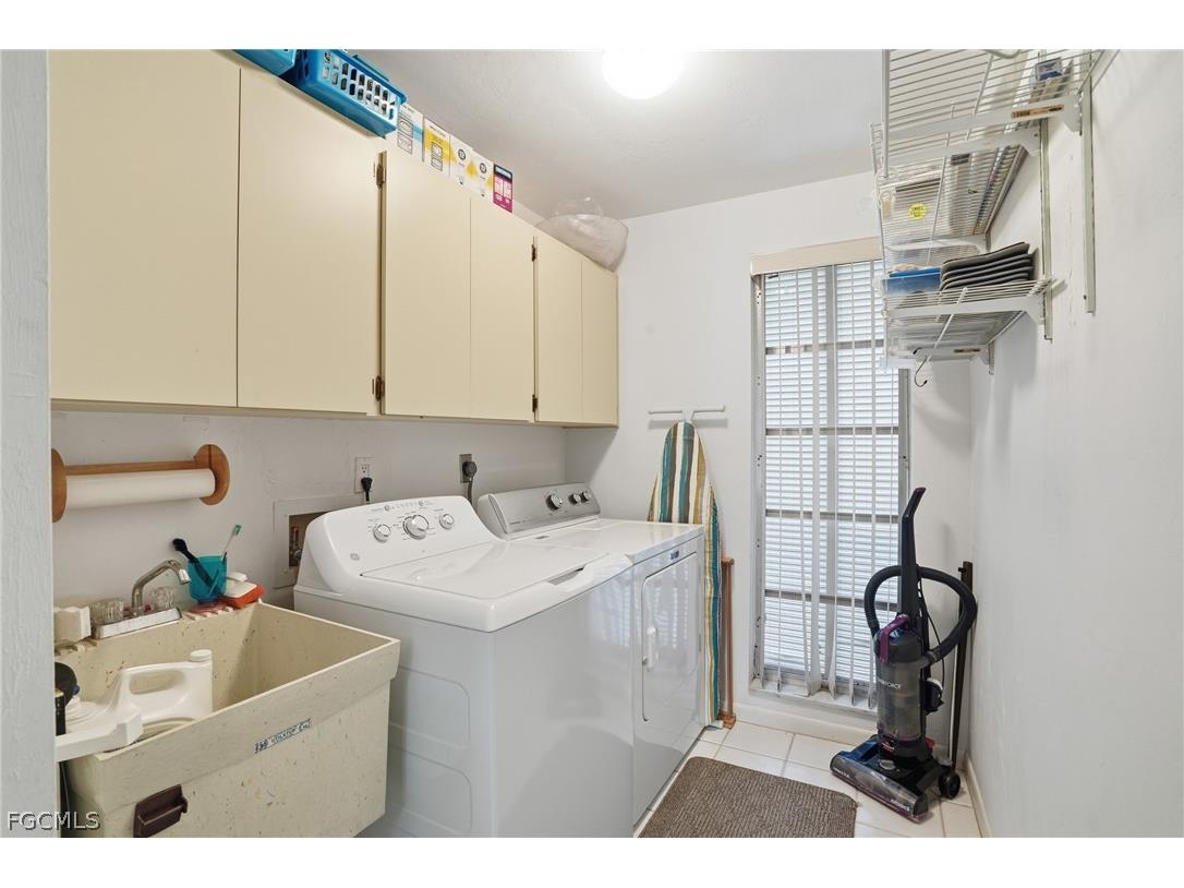 3878 SE 7th Place Cape Coral FL 33904 2026008855 image36