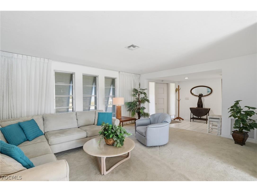3878 SE 7th Place Cape Coral FL 33904 2026008855 image7