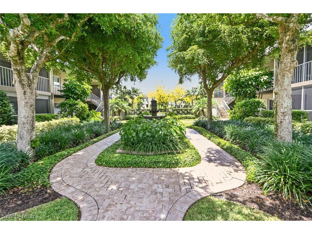 388 4th Avenue S #388 Naples FL 34102 223005065 image1