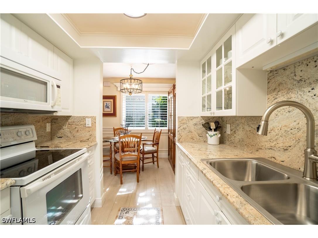 388 4th Avenue S #388 Naples FL 34102 226014681 image9