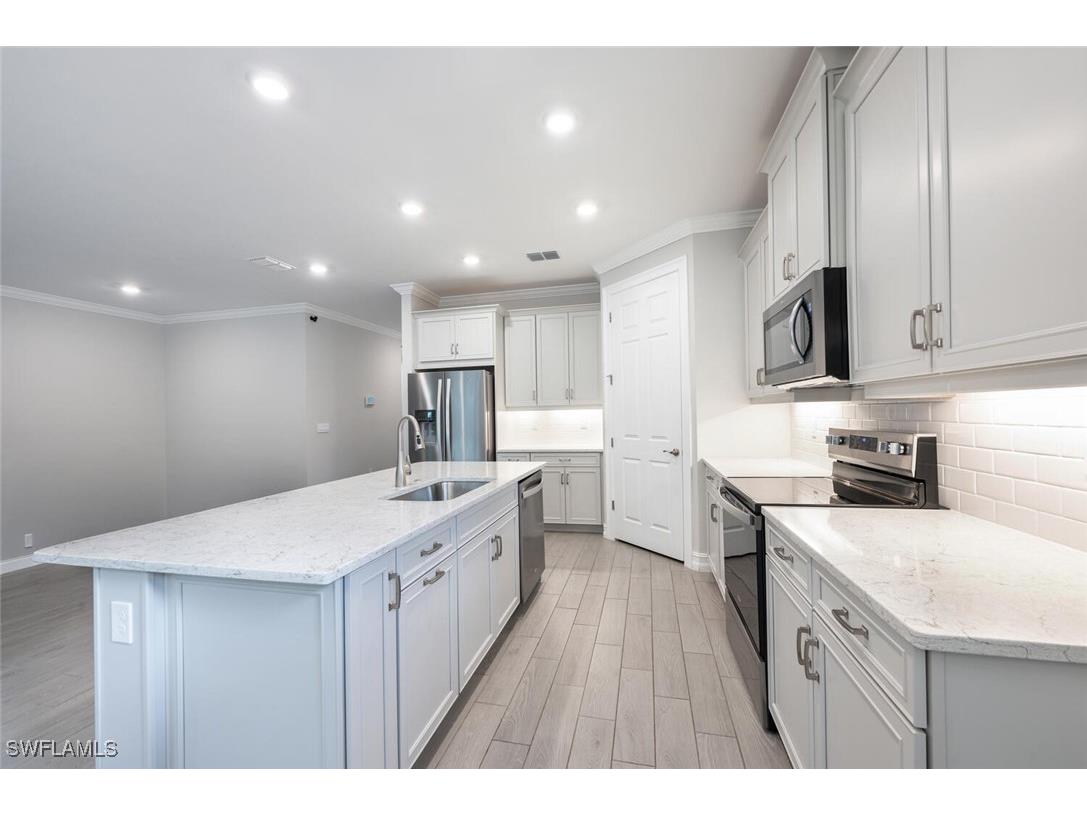 388 Grace Bay Lane Naples FL 34114 225075403 image11