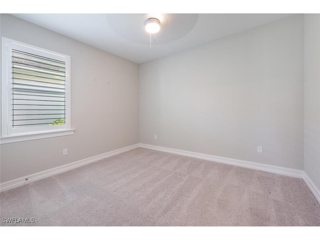 388 Grace Bay Lane Naples FL 34114 225075403 image19