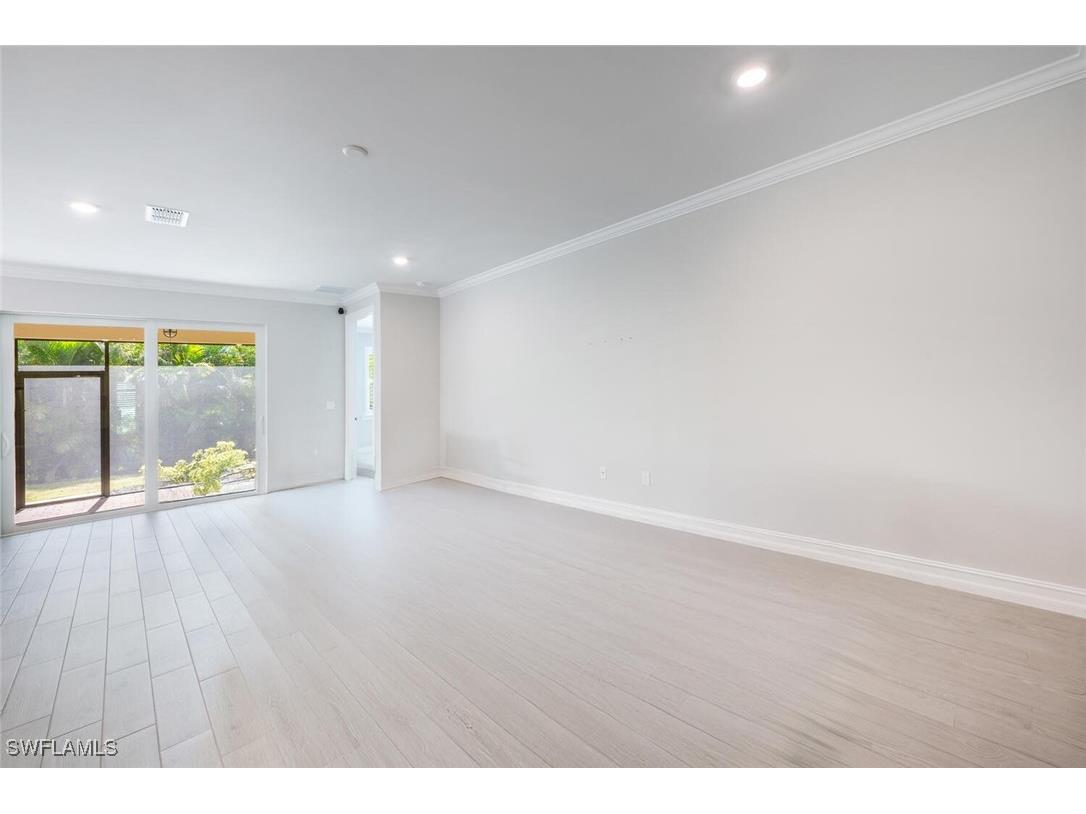 388 Grace Bay Lane Naples FL 34114 225075403 image4