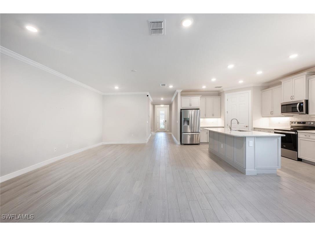 388 Grace Bay Lane Naples FL 34114 225075403 image6