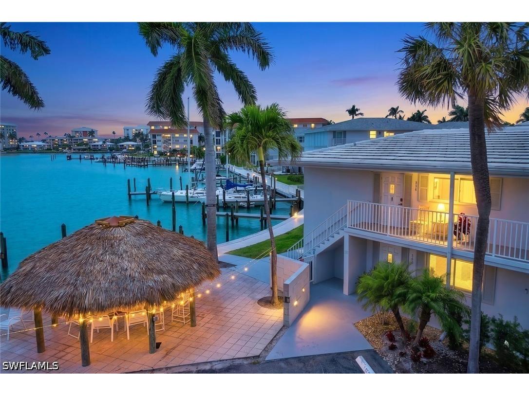 388 Harbour Drive #388 Naples FL 34103 226017347 image1