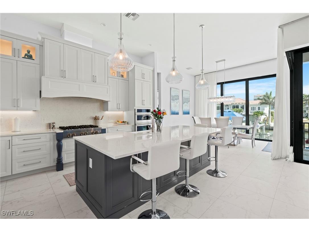 388 Pine Avenue Naples FL 34108 225075287 image14