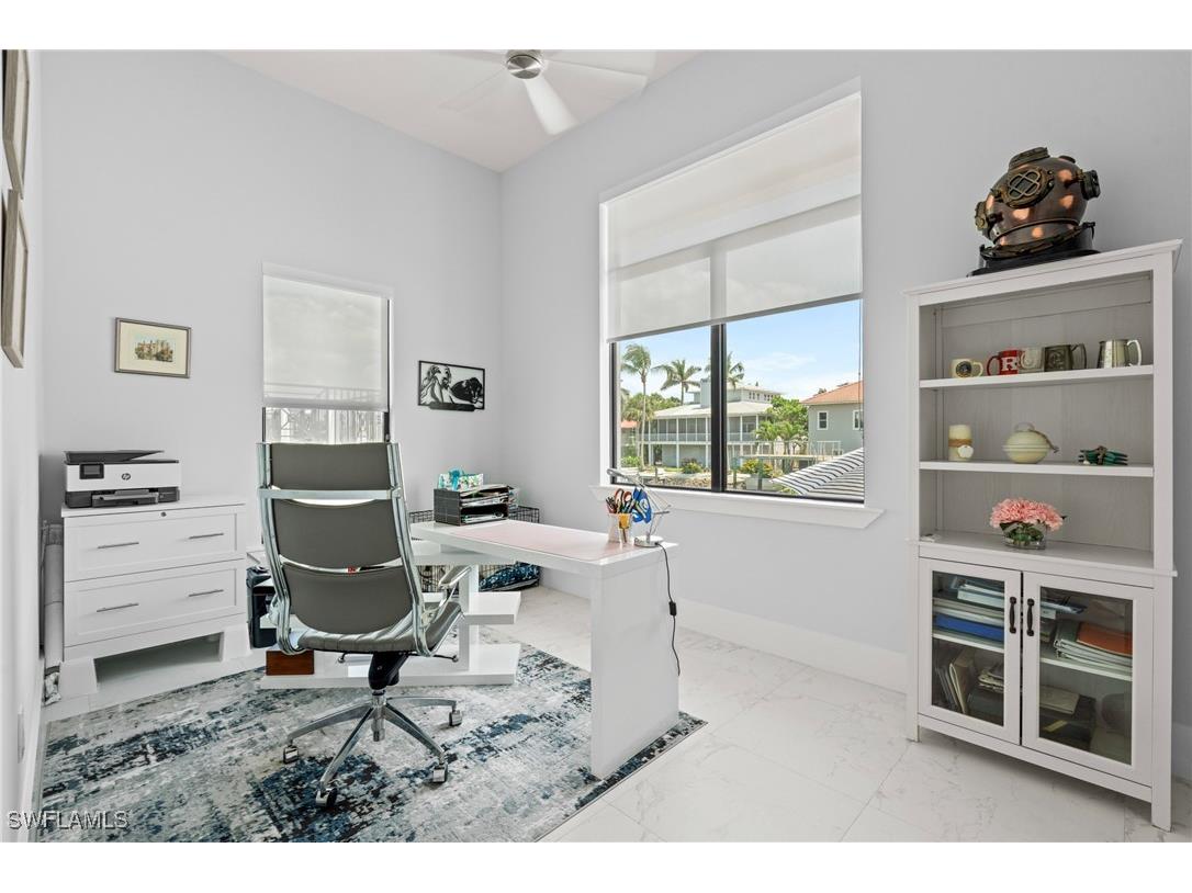 388 Pine Avenue Naples FL 34108 225075287 image17