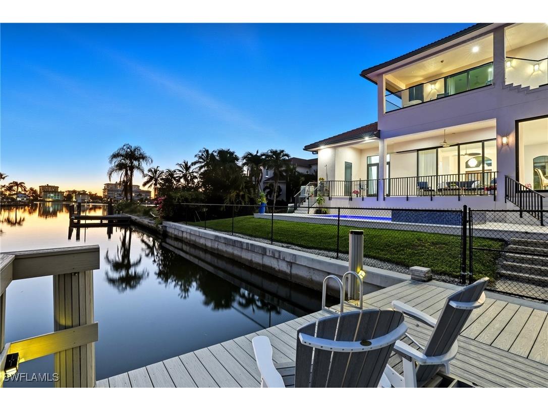 388 Pine Avenue Naples FL 34108 225075287 image3