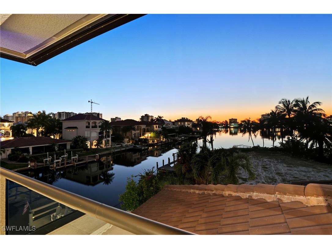 388 Pine Avenue Naples FL 34108 225075287 image39