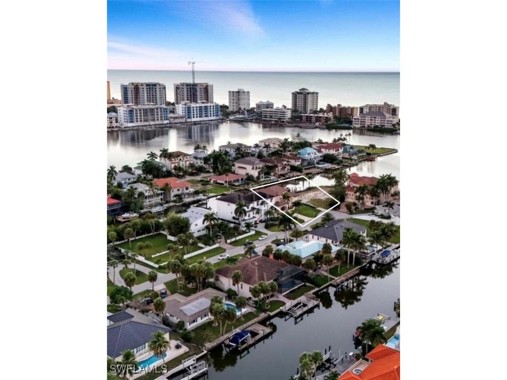 388 Pine Avenue Naples FL 34108 225075287 image6