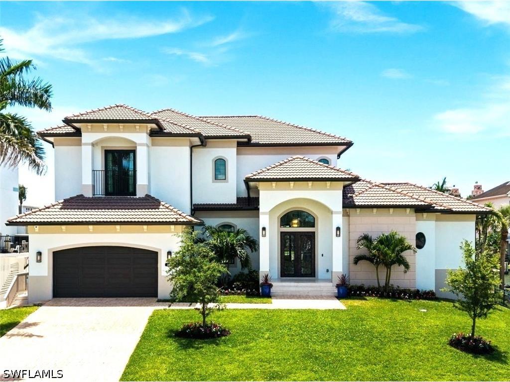 388 Pine Avenue Naples FL 34108 226019283 image1