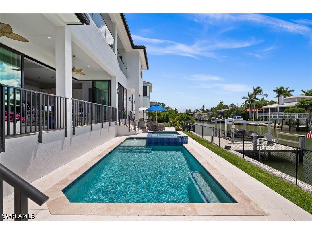 388 Pine Avenue Naples FL 34108 226019283 image10
