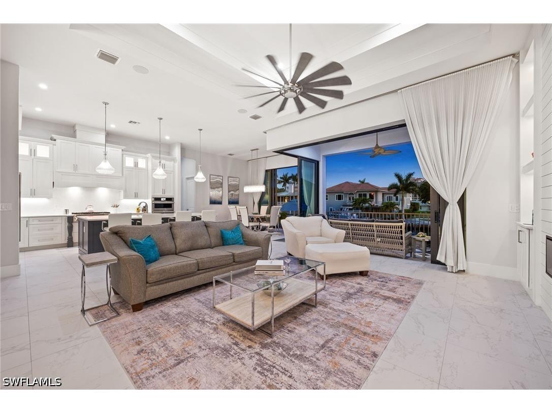 388 Pine Avenue Naples FL 34108 226019283 image32