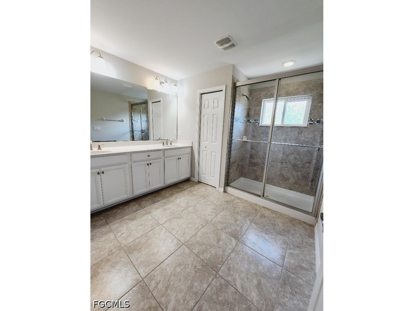 3882 Tilbor Circle Fort Myers FL 33916 2026014870 image12