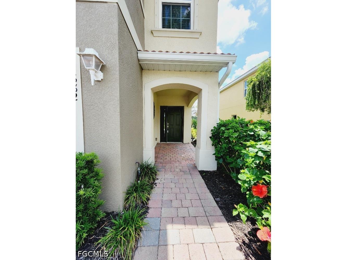 3882 Tilbor Circle Fort Myers FL 33916 2026014870 image2