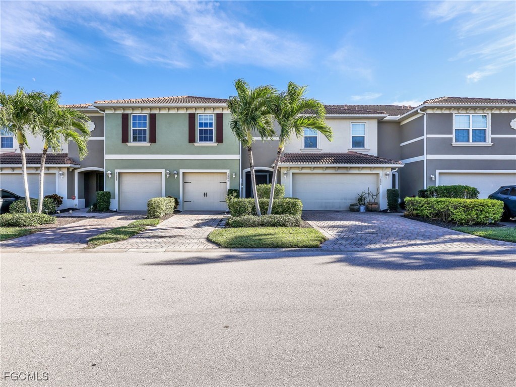 3886 Tilbor Circle Fort Myers FL 33916 2025022738 image1