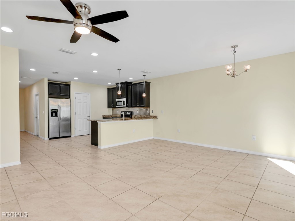 3886 Tilbor Circle Fort Myers FL 33916 2025022738 image12