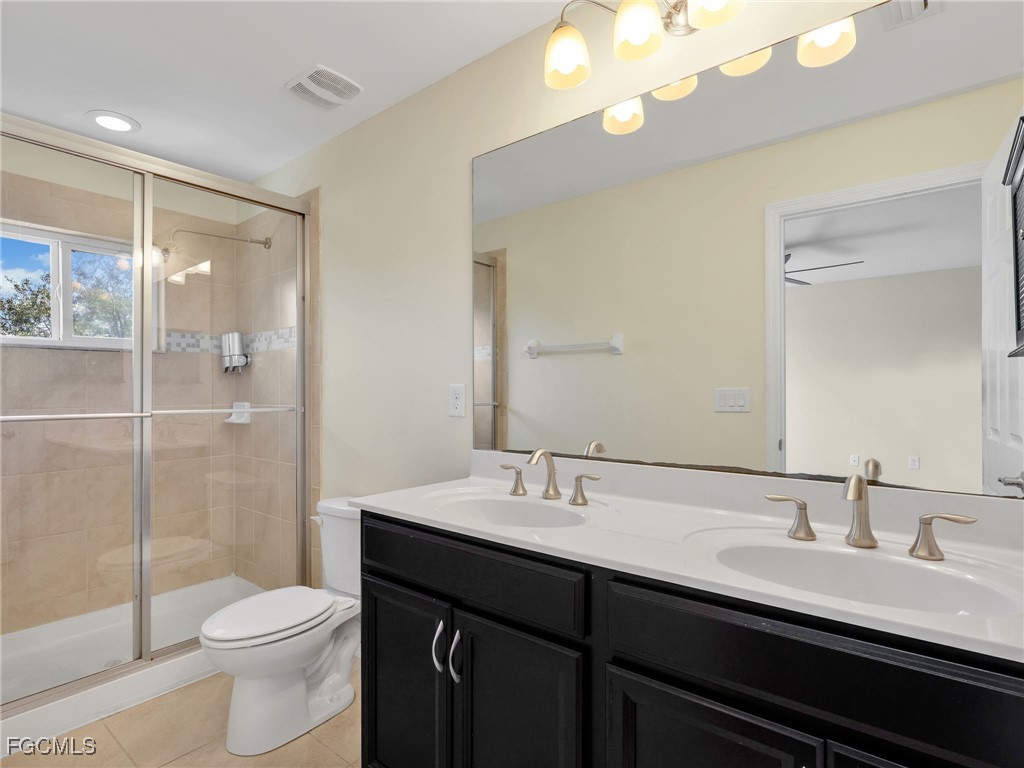 3886 Tilbor Circle Fort Myers FL 33916 2025022738 image21