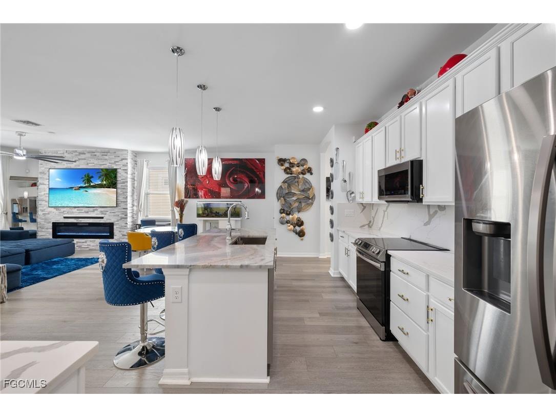 3888 Dunnster Court Fort Myers FL 33916 2025010236 image12