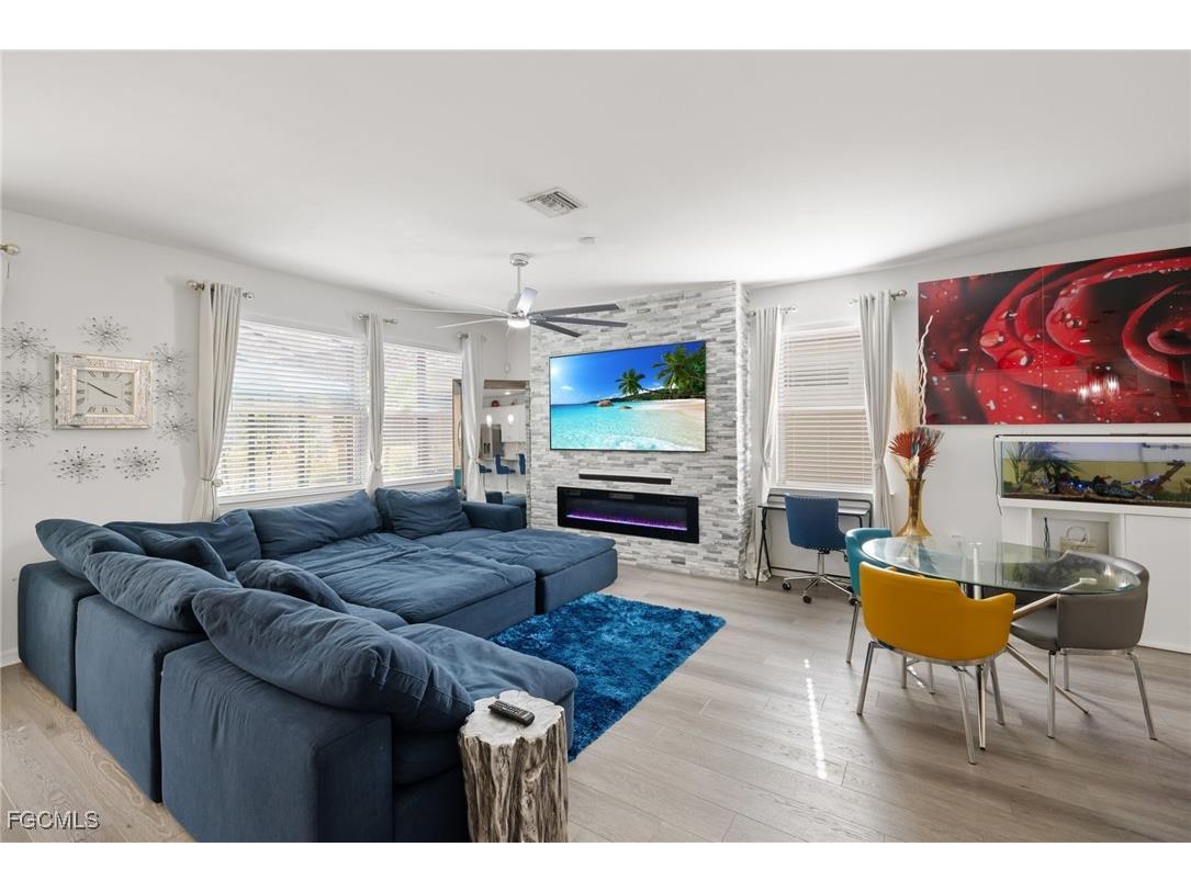 3888 Dunnster Court Fort Myers FL 33916 2025010236 image15