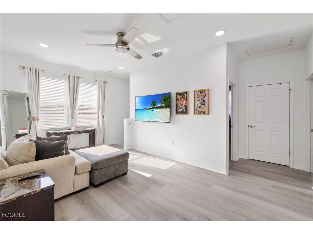 3888 Dunnster Court Fort Myers FL 33916 2025010236 image24