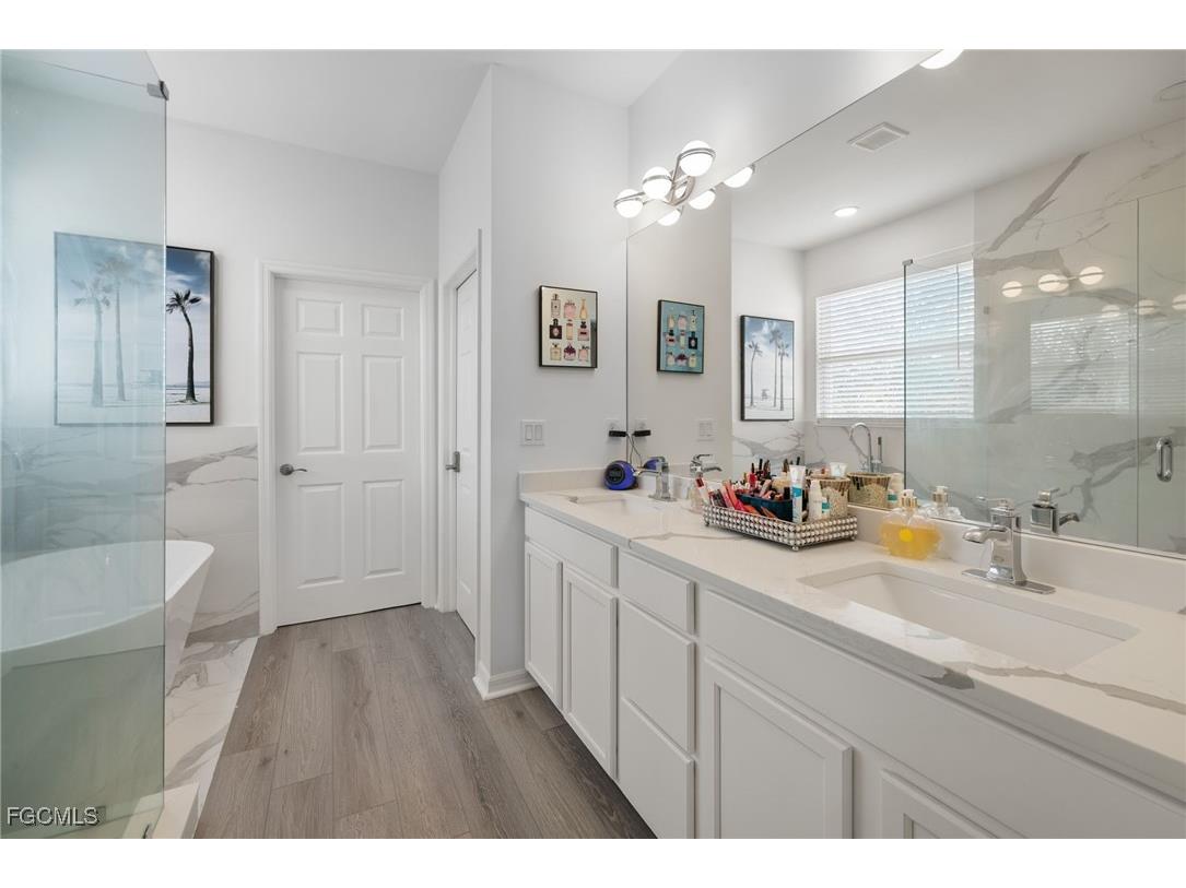 3888 Dunnster Court Fort Myers FL 33916 2025010236 image30