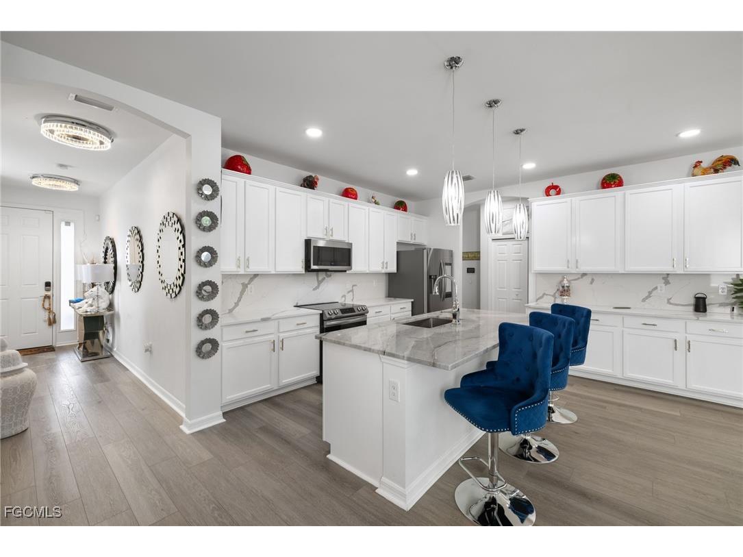 3888 Dunnster Court Fort Myers FL 33916 2025010236 image9