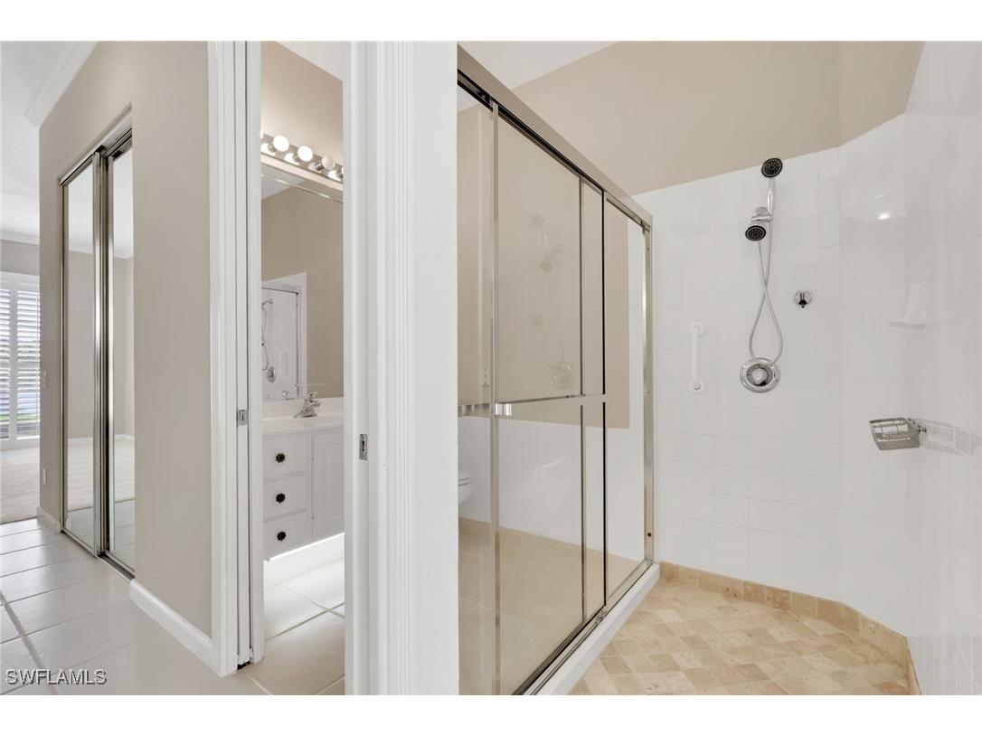 3888 Valentia Way Naples FL 34119 225080074 image10