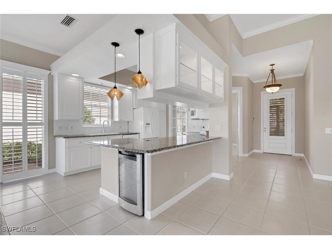 3888 Valentia Way Naples FL 34119 225080074 image2