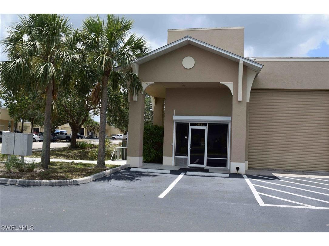 3893 Mannix Drive #532 Naples FL 34114 223061460 image1