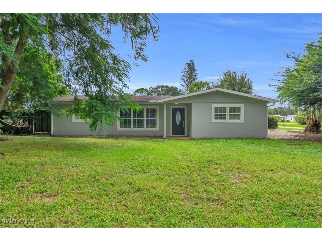 3897 Coconut Circle S Naples FL 34104 225074160 image1