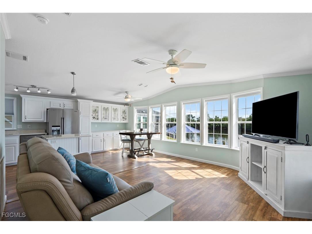 39 Channel Lane Fort Myers FL 33905 2025017572 image22