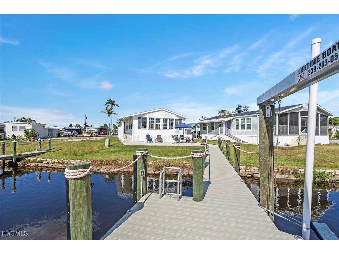 39 Channel Lane Fort Myers FL 33905 2025017572 image29