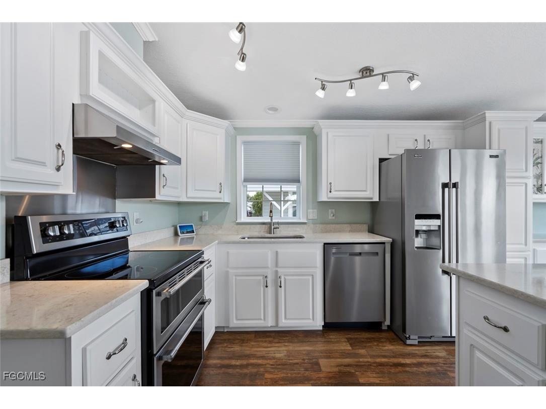 39 Channel Lane Fort Myers FL 33905 2025017572 image6