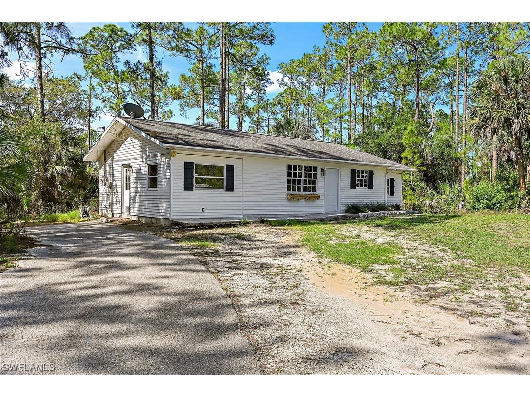 390 12th Avenue NE Naples FL 34120 224023565 image1