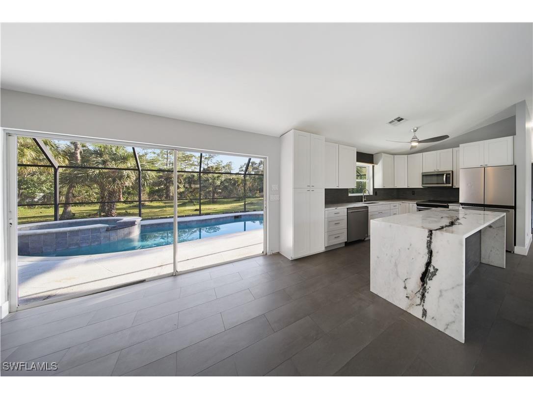 390 35th Avenue NE Naples FL 34120 226002648 image3