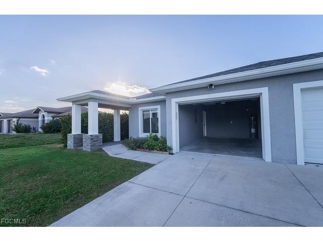 390 Pennfield Avenue Lehigh Acres FL 33974 2025018254 image1