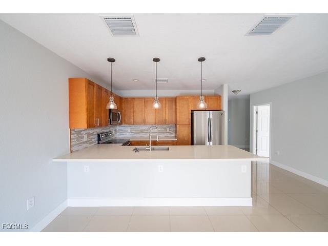 390 Pennfield Avenue Lehigh Acres FL 33974 2025018254 image4