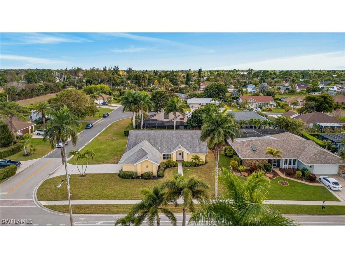 390 Saint Andrews Boulevard Naples FL 34113 226008183 image2