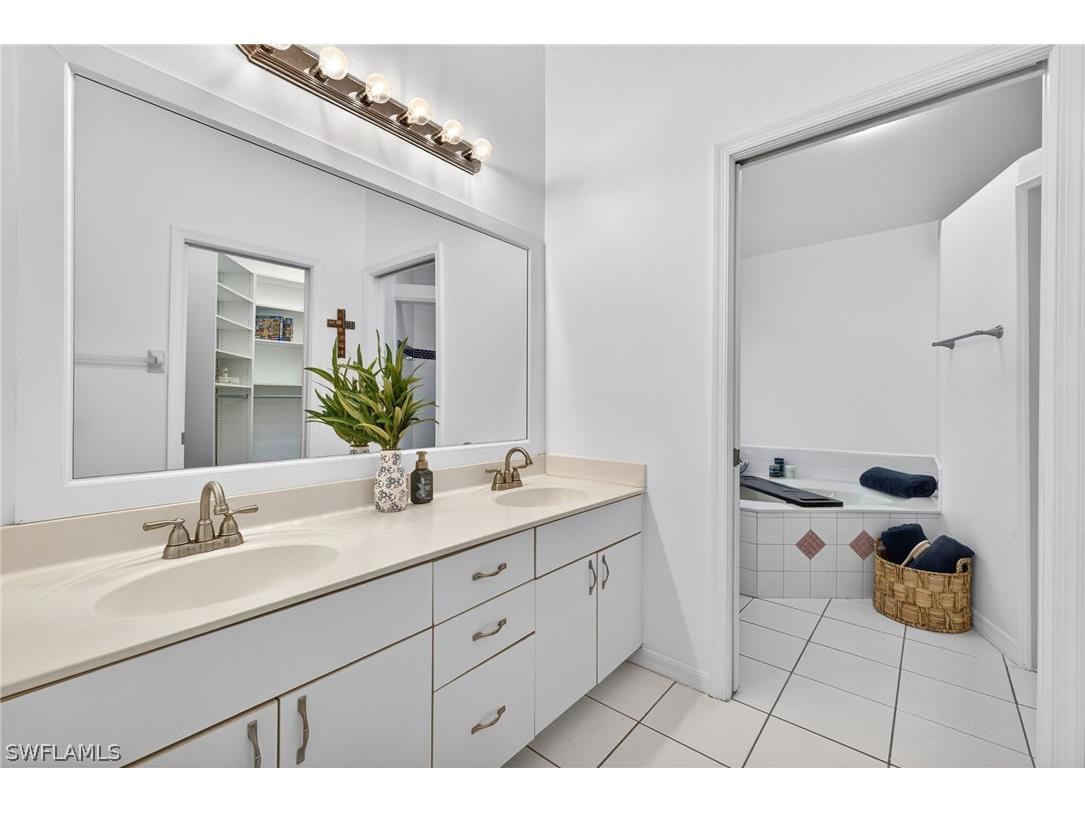 390 Saint Andrews Boulevard Naples FL 34113 226008183 image20