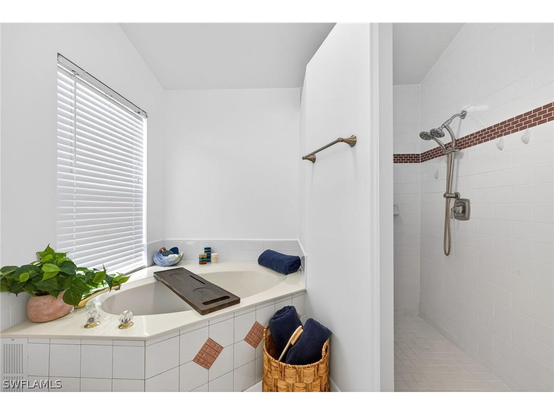 390 Saint Andrews Boulevard Naples FL 34113 226008183 image21