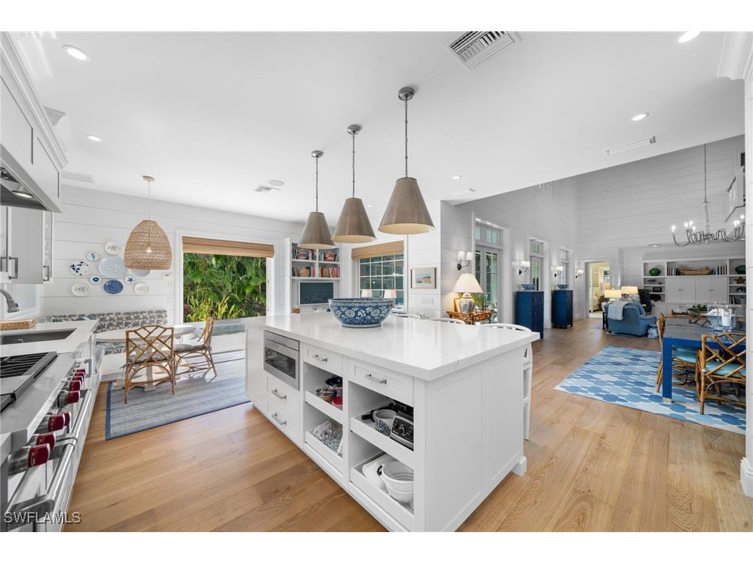 390 Windward Way Naples FL 34103 225064219 image18