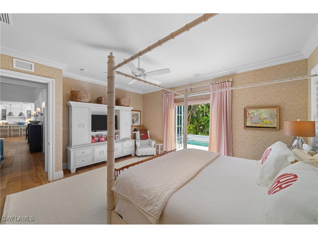 390 Windward Way Naples FL 34103 225064219 image22