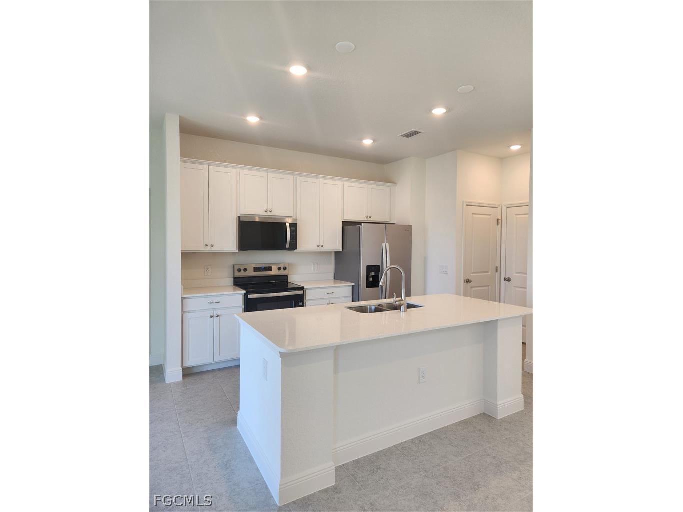 3900 28th Street SW Lehigh Acres FL 33976 2026007044 image2
