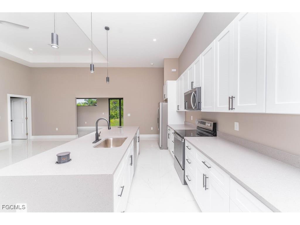 3900 9th Street SW Lehigh Acres FL 33976 2025007548 image3