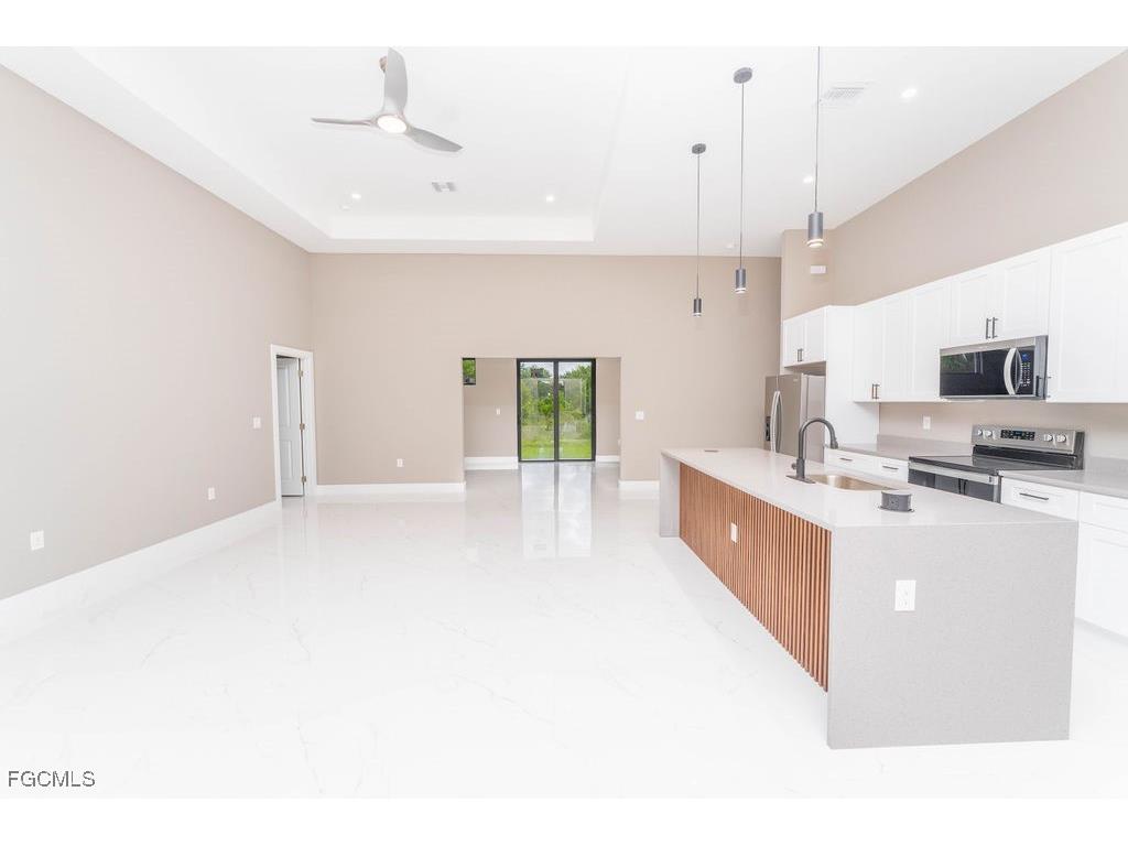 3900 9th Street SW Lehigh Acres FL 33976 2025007548 image7