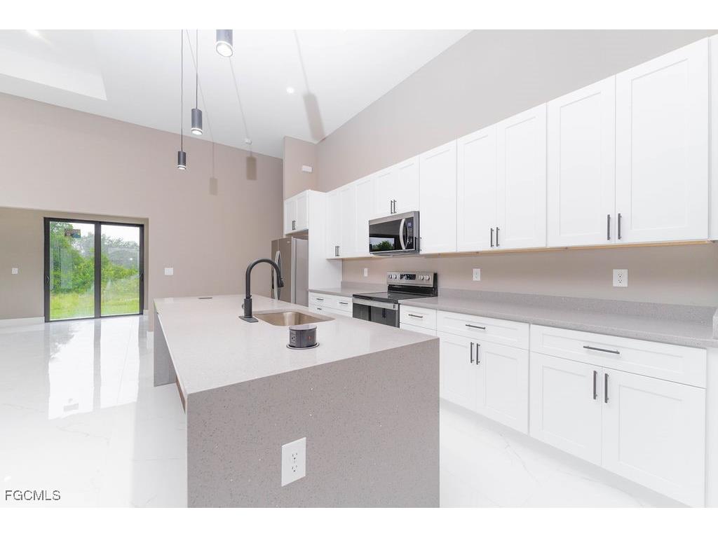 3900 9th Street SW Lehigh Acres FL 33976 2025007548 image9